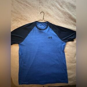 Under Armour Men's Two-Tone Blue and Black Tee
